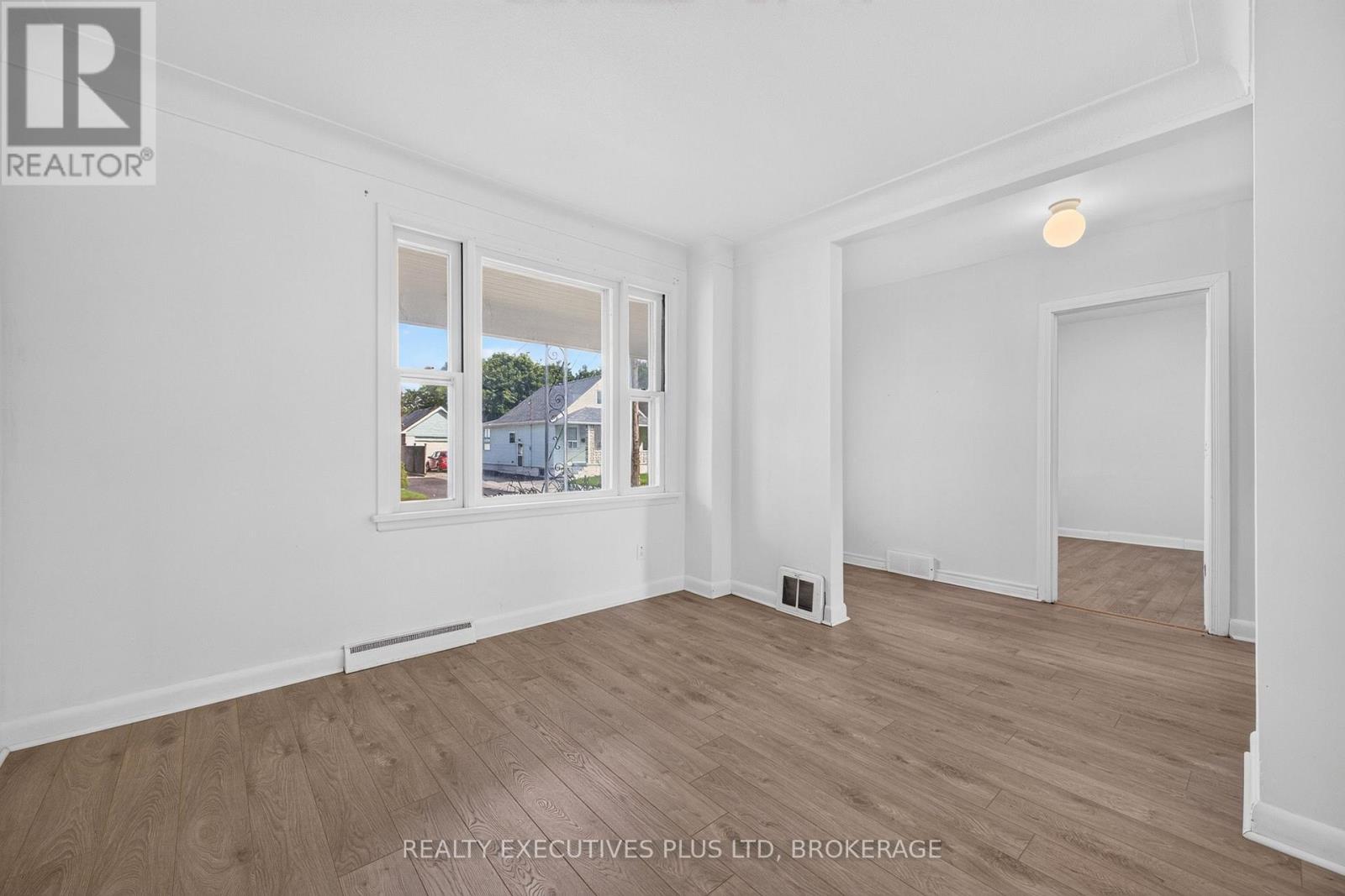 4119 Dyson Avenue, Niagara Falls, Ontario  L2E 3L6 - Photo 15 - X13784096