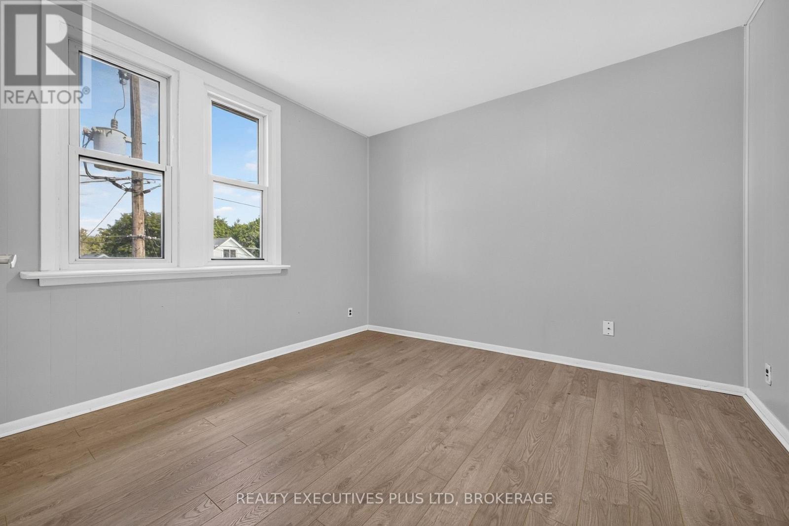 4119 Dyson Avenue, Niagara Falls, Ontario  L2E 3L6 - Photo 22 - X13784096