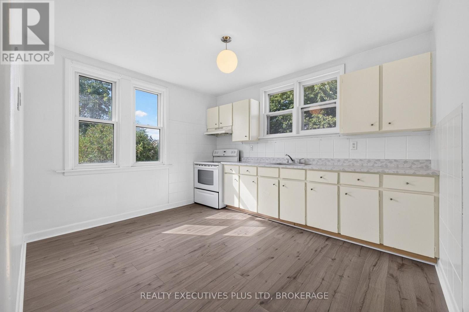 4119 Dyson Avenue, Niagara Falls, Ontario  L2E 3L6 - Photo 28 - X13784096