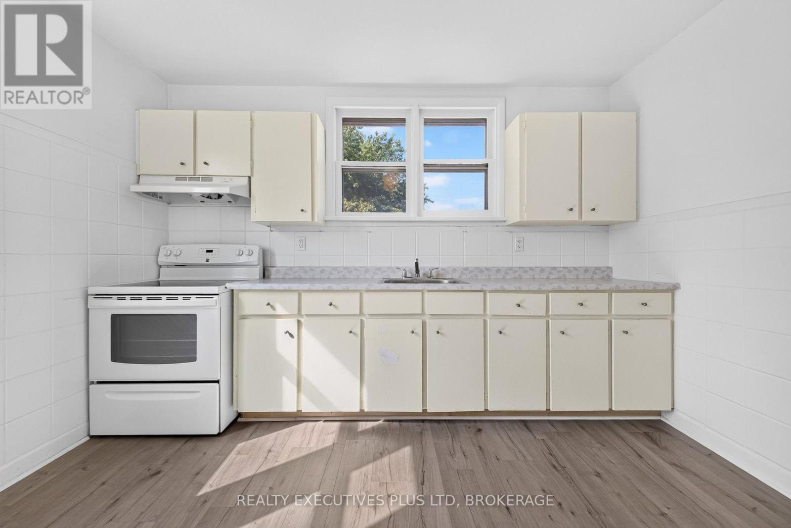 4119 Dyson Avenue, Niagara Falls, Ontario  L2E 3L6 - Photo 30 - X13784096