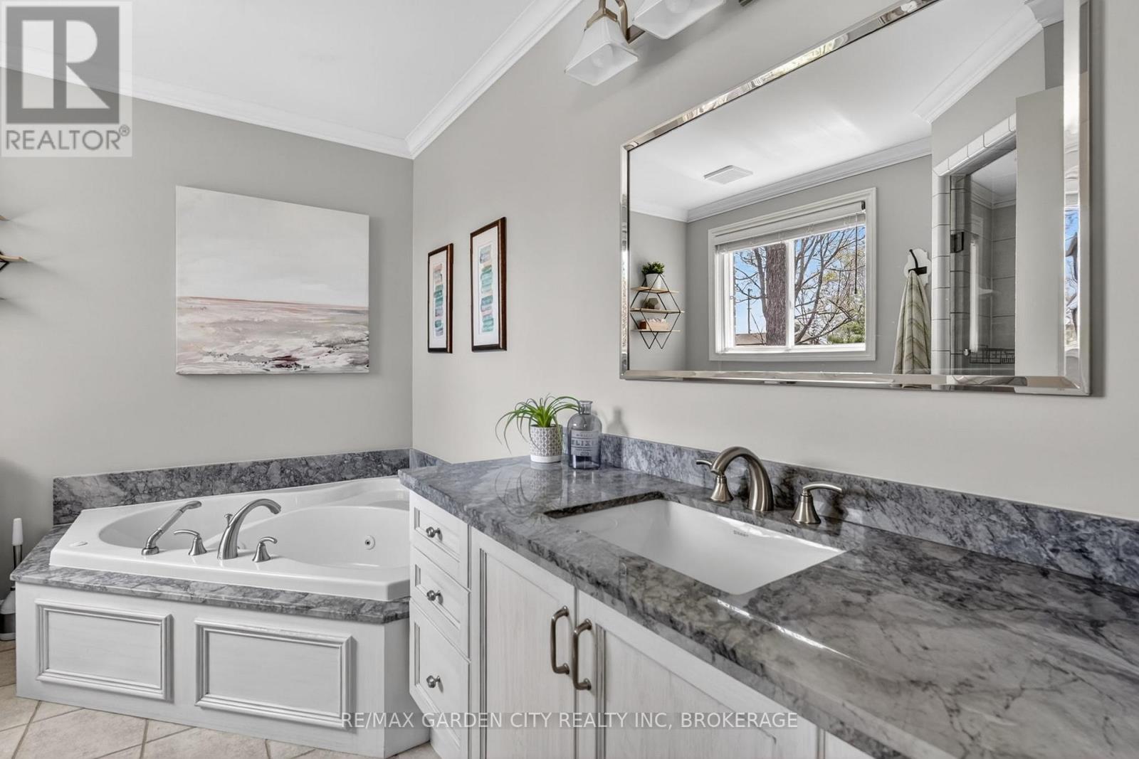 734 Brigadoon Drive, Hamilton, Ontario  L9C 7S2 - Photo 23 - X13784212