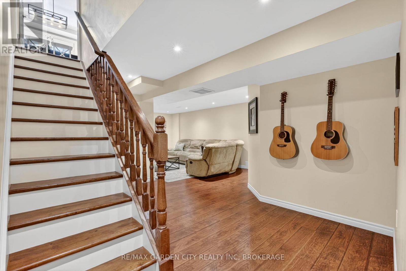 734 Brigadoon Drive, Hamilton, Ontario  L9C 7S2 - Photo 31 - X13784212