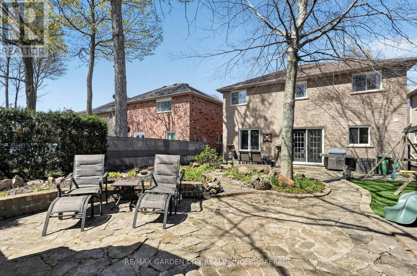 734 Brigadoon Drive, Hamilton, Ontario  L9C 7S2 - Photo 38 - X13784212