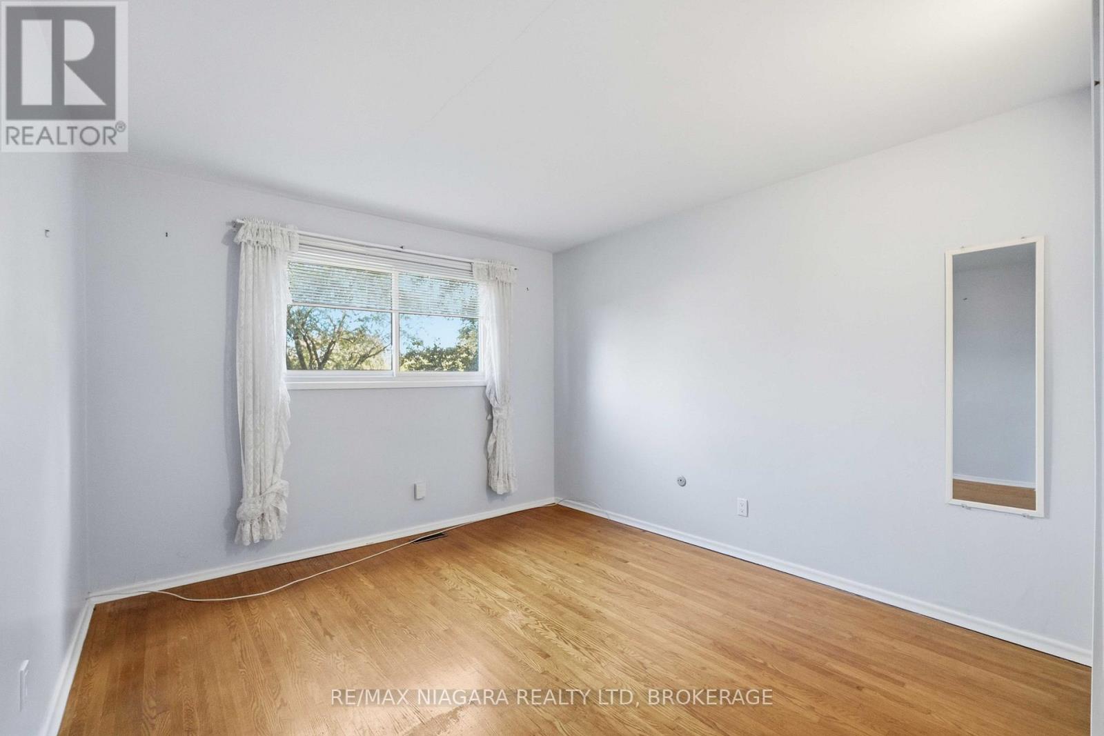 150 Woodside Drive, St. Catharines, Ontario  L2T 1X2 - Photo 16 - X13785436