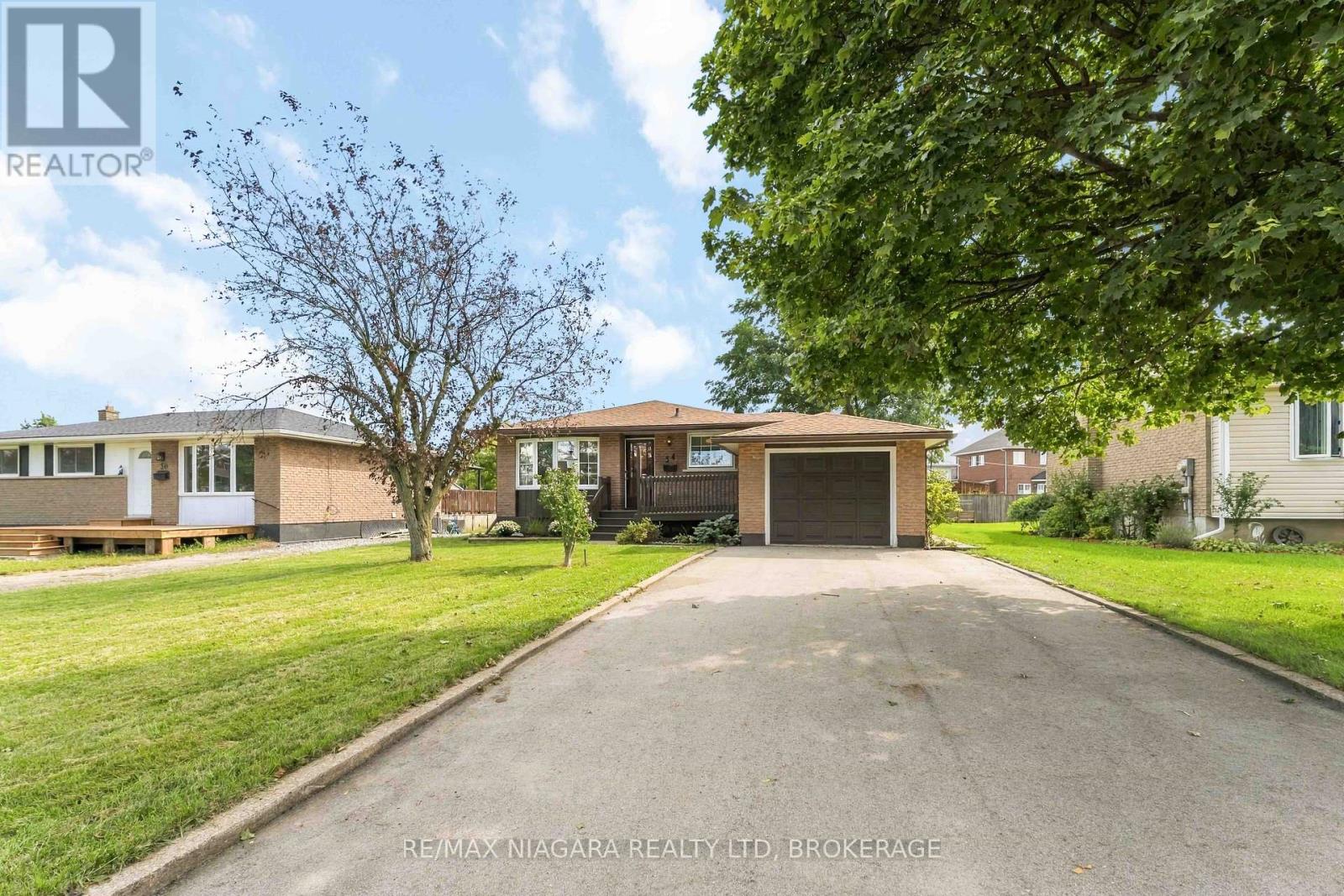 34 Royal Road, Port Colborne, Ontario  L3K 4A9 - Photo 2 - X13786012