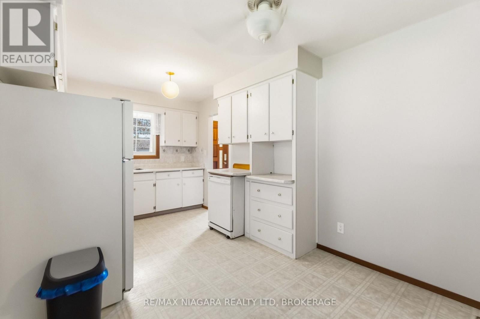 34 Royal Road, Port Colborne, Ontario  L3K 4A9 - Photo 7 - X13786012
