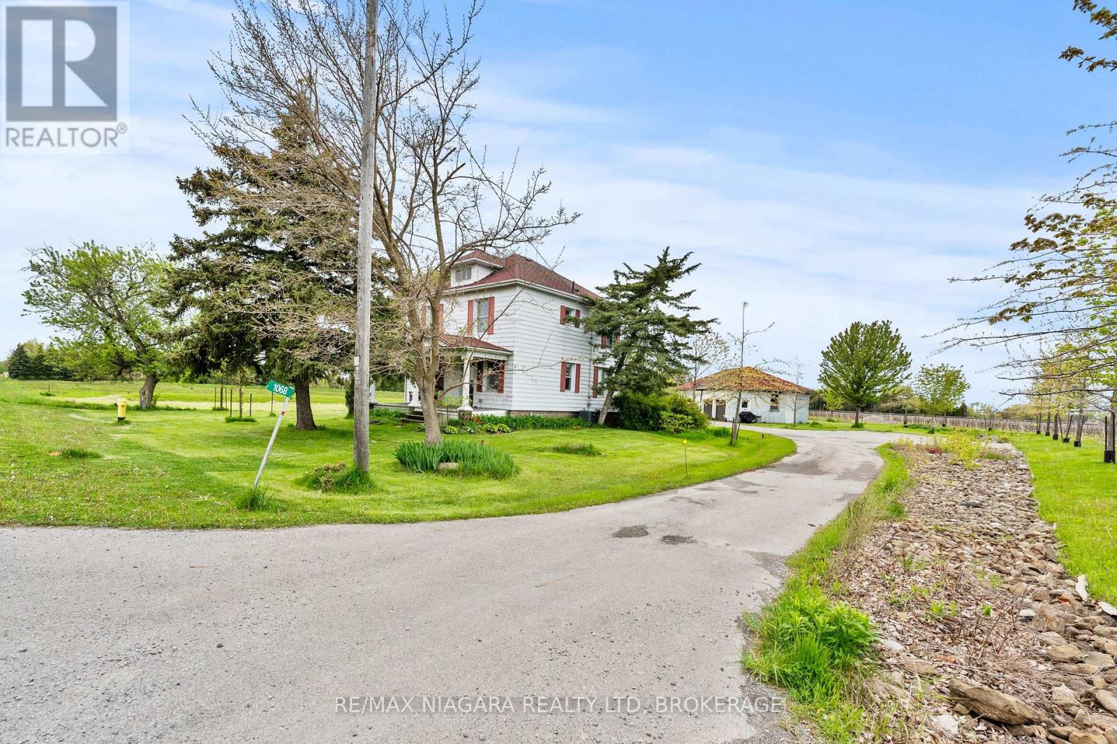 1068 NIAGARA STONE ROAD, Niagara-on-the-Lake, Ontario