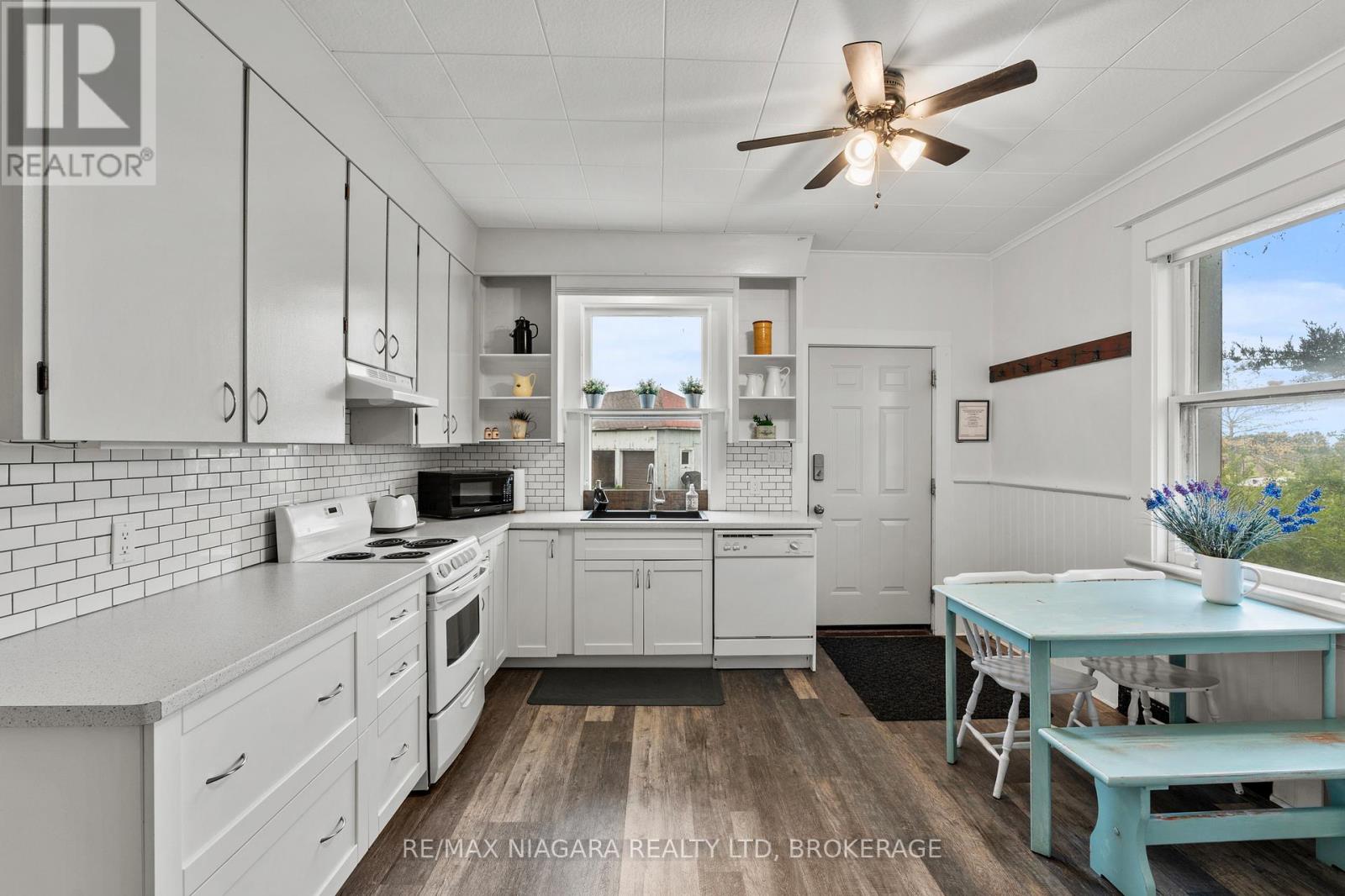 1068 Niagara Stone Road, Niagara-On-The-Lake, Ontario  L0S 1J0 - Photo 11 - X13786646