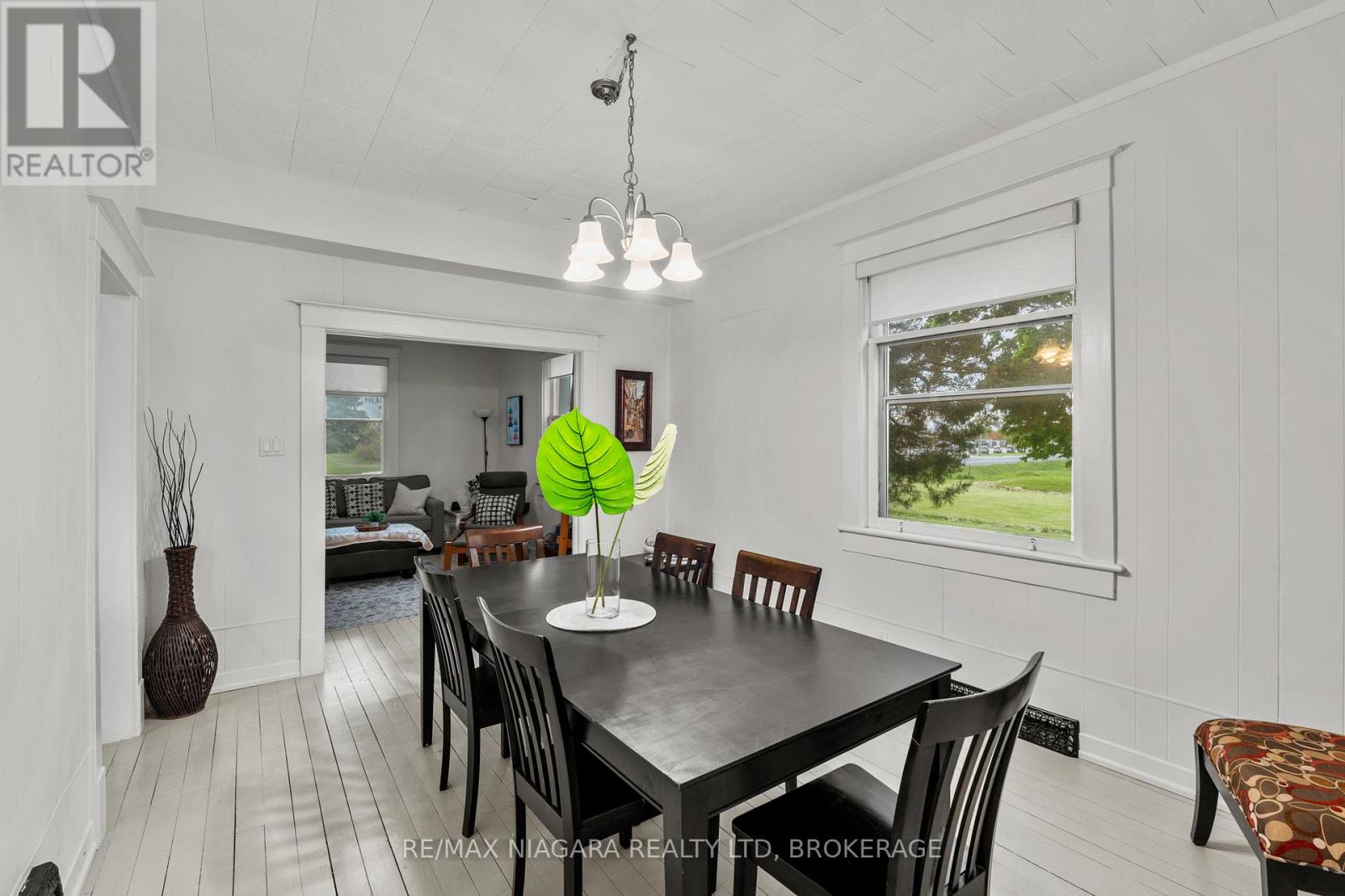 1068 Niagara Stone Road, Niagara-On-The-Lake, Ontario  L0S 1J0 - Photo 12 - X13786646