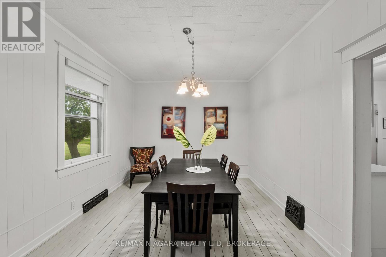 1068 Niagara Stone Road, Niagara-On-The-Lake, Ontario  L0S 1J0 - Photo 16 - X13786646