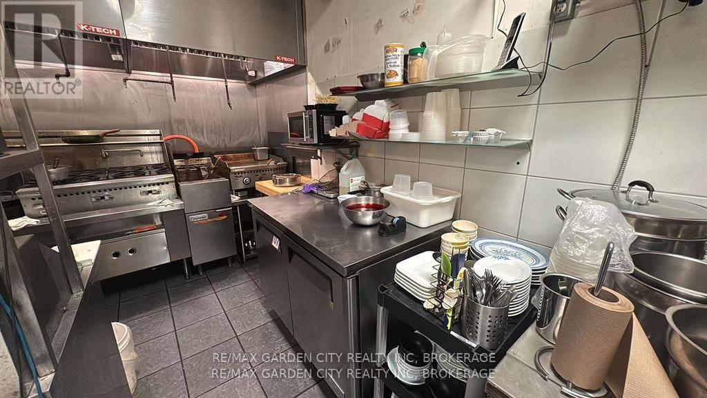 7 - 100 Fourth Avenue, St. Catharines, Ontario  L2S 3Z5 - Photo 15 - X13787008
