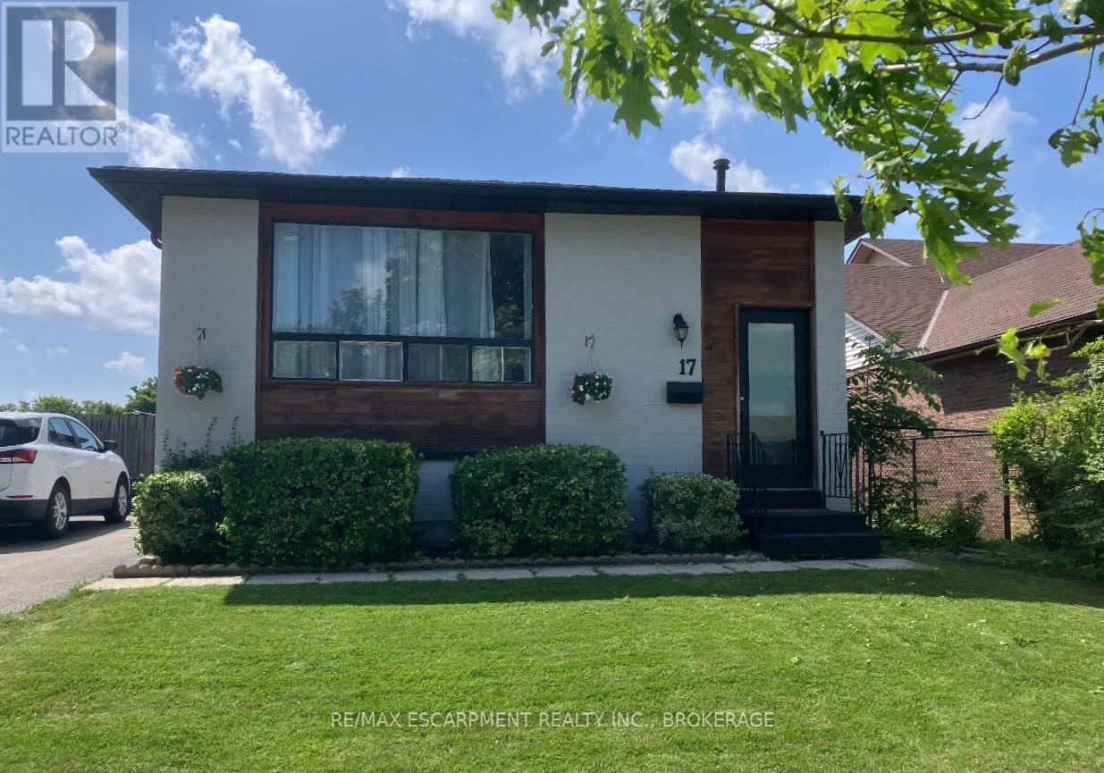 UPPER - 17 MELLENBY STREET, Hamilton, Ontario