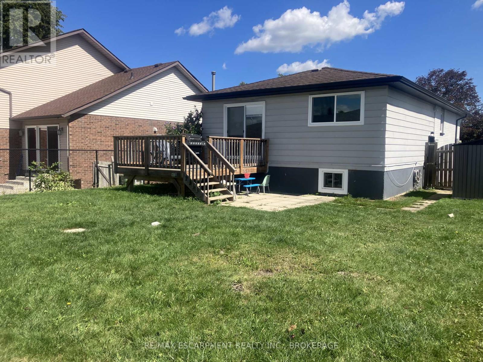 Upper - 17 Mellenby Street, Hamilton, Ontario  L8J 1E6 - Photo 18 - X13787540