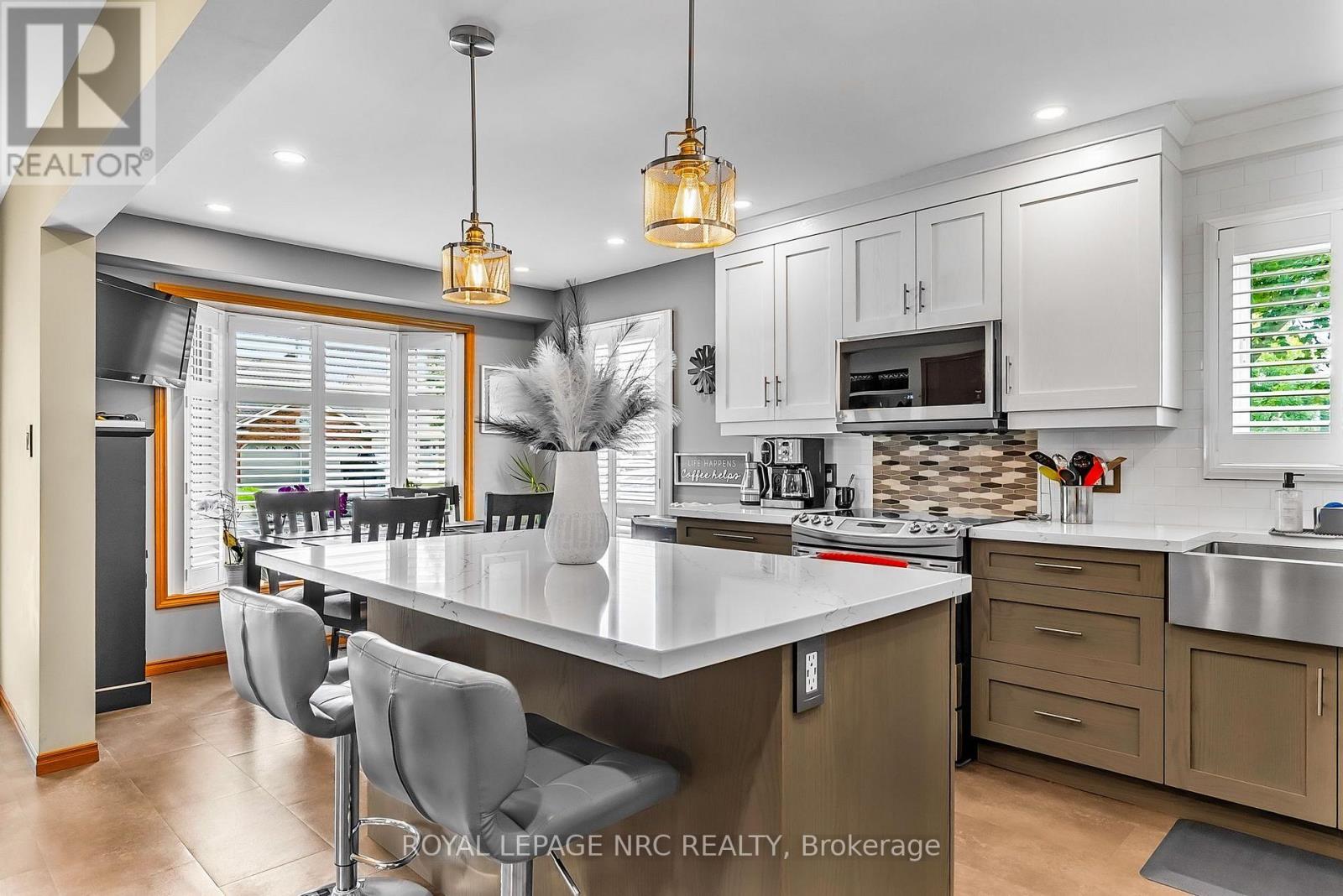 77 St. Augustine Drive, St. Catharines, Ontario  L2P 3V7 - Photo 3 - X13787748