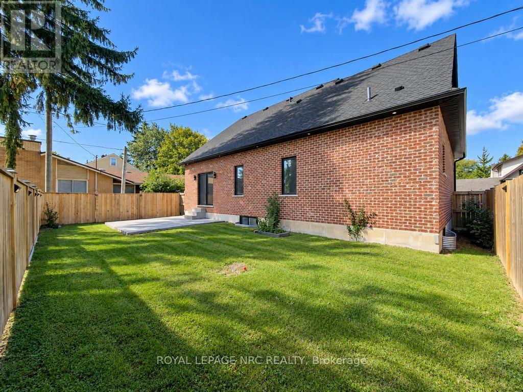14 Charlotte Court, Welland, Ontario  L3C 1P5 - Photo 39 - X13788244