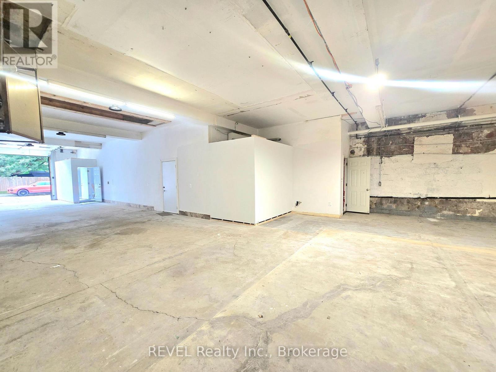 108 Duncan Street, Welland, Ontario  L3B 2E2 - Photo 12 - X13788808