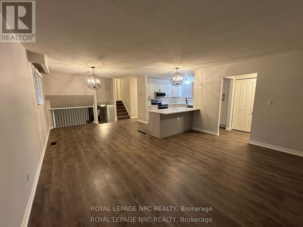 7 Blue Spruce Court, St. Catharines, Ontario  L2N 4E6 - Photo 4 - X13788914