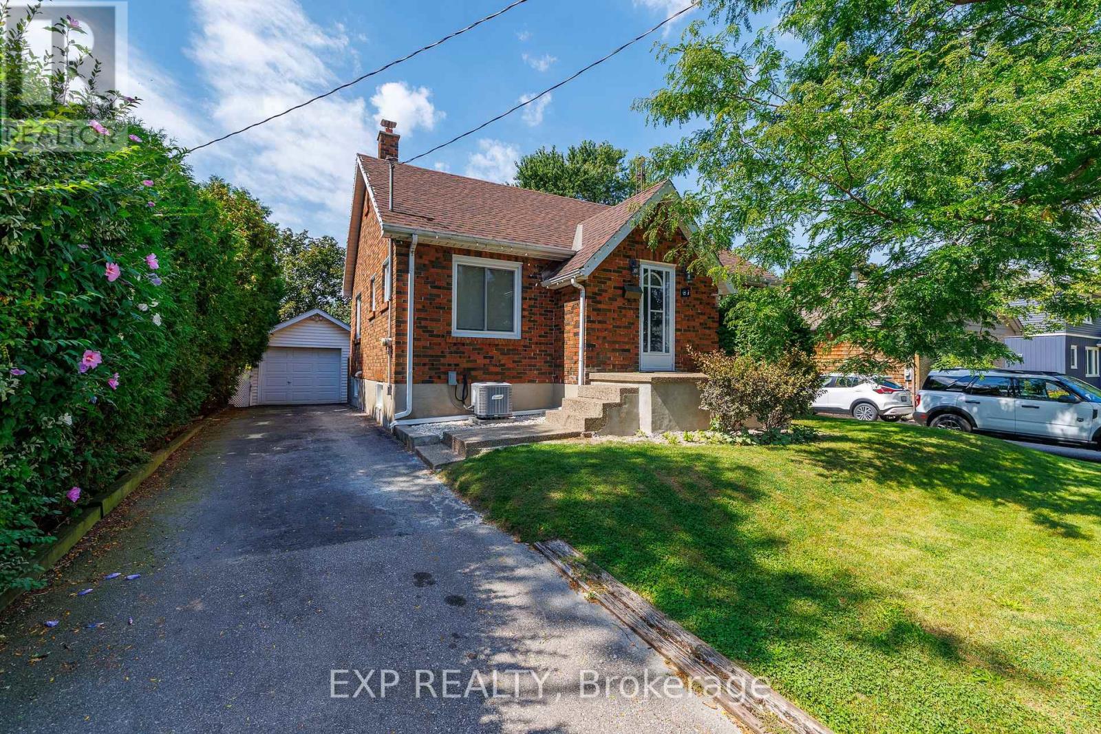 61 MARMORA STREET, St. Catharines, Ontario