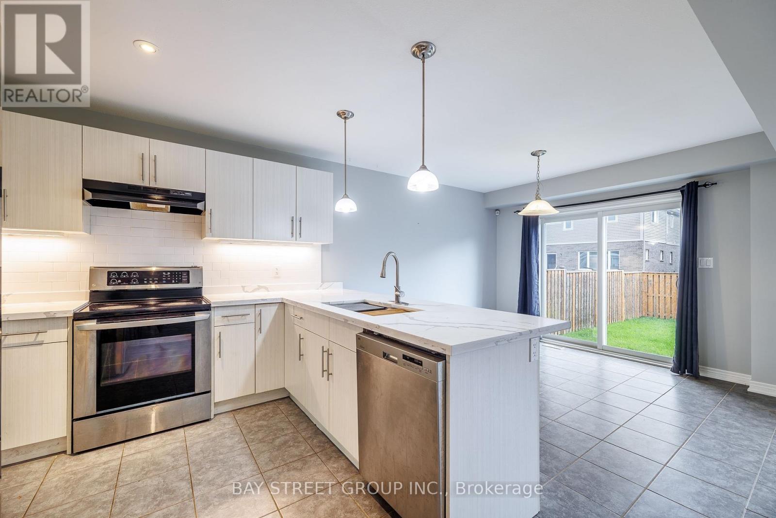 7752 Willey Street, Niagara Falls, Ontario  L2G 0H2 - Photo 7 - X13789228