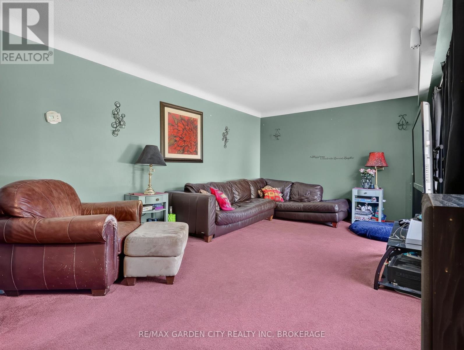 56 Burness Drive, St. Catharines, Ontario  L2P 1J5 - Photo 4 - X13789244
