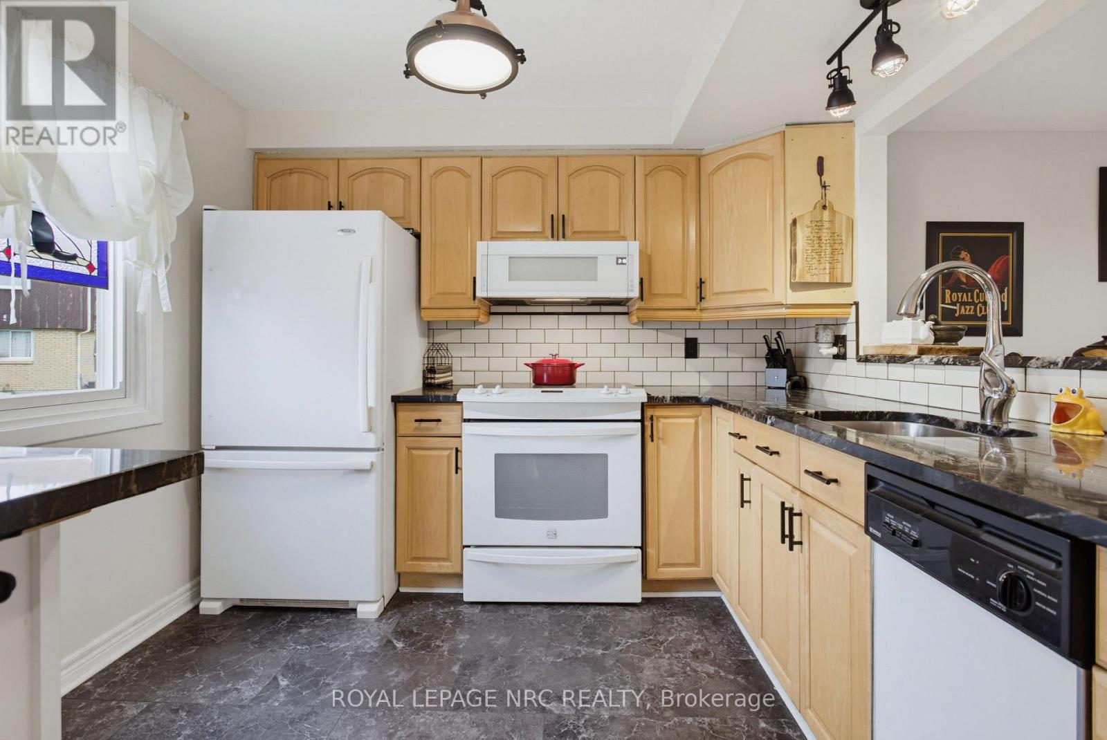 8 - 50 Lakeshore Road, St. Catharines, Ontario  L2N 6P8 - Photo 6 - X13789694