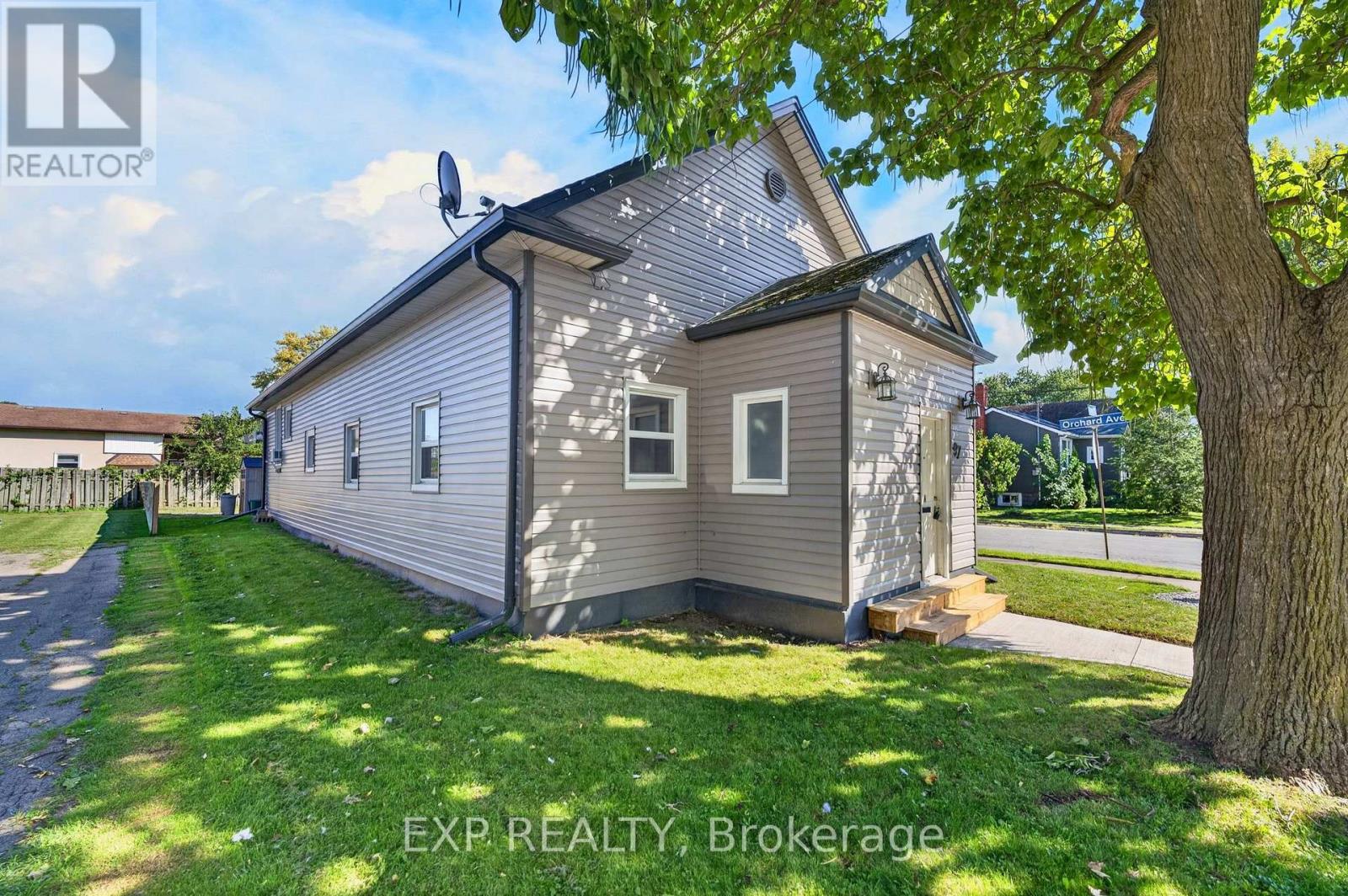 97 DEERE STREET, Welland, Ontario