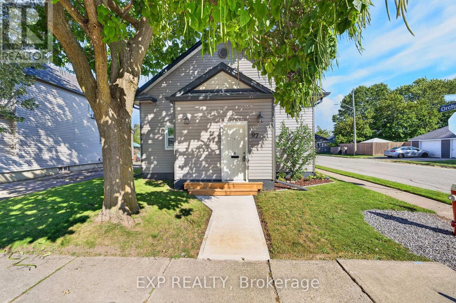 97 Deere Street, Welland, Ontario  L3B 2L7 - Photo 3 - X13789852
