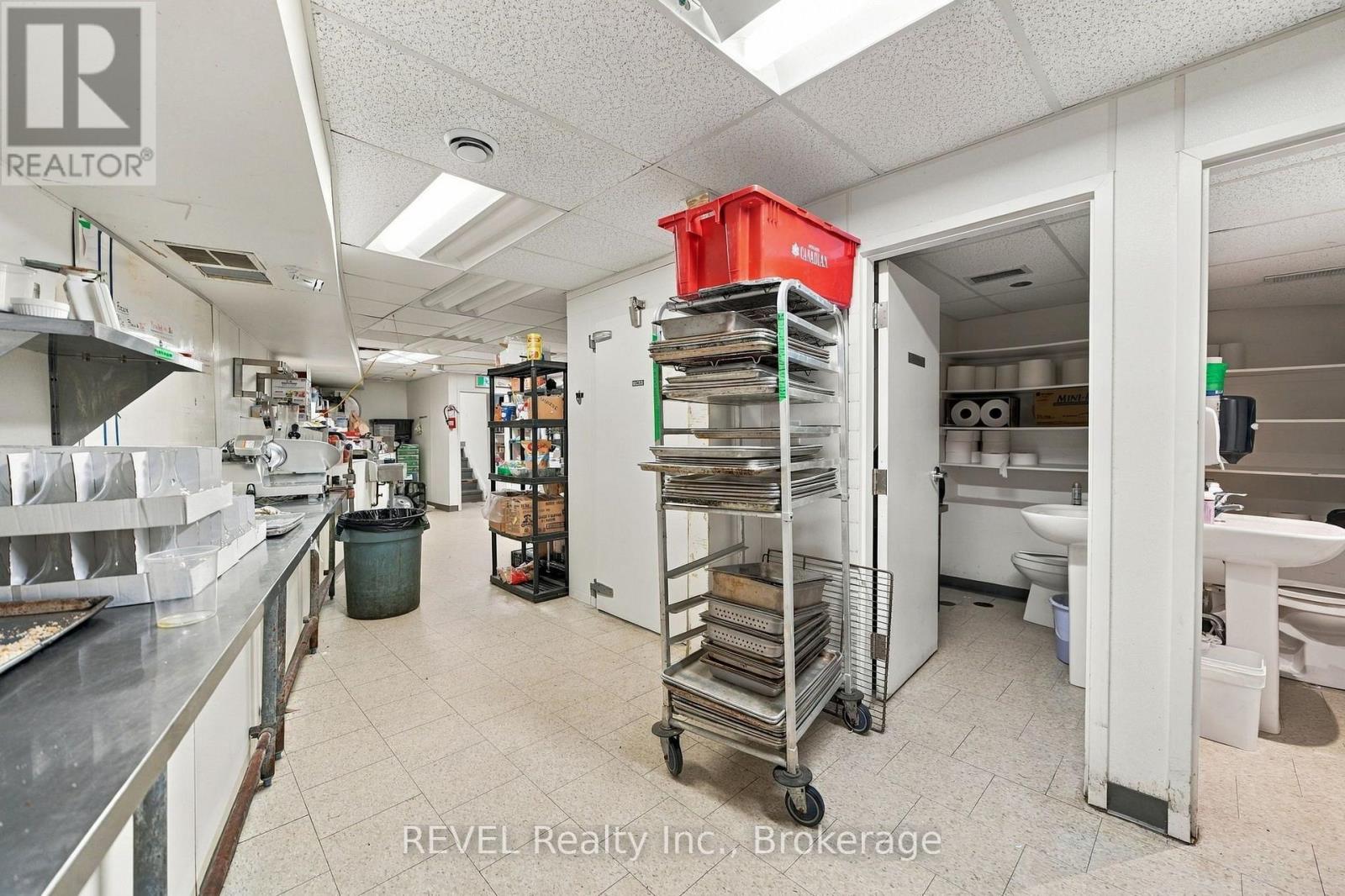 25-31 West Main Street, Welland, Ontario  L3C 4Z5 - Photo 27 - X13790380