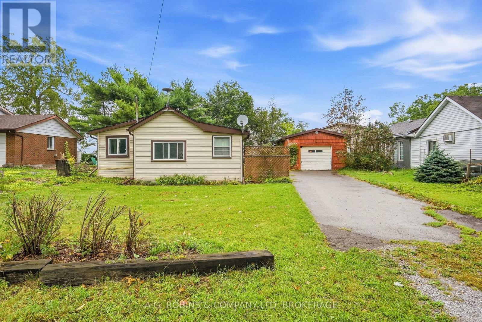 12040 Lakeshore Road, Wainfleet, Ontario  L0S 1V0 - Photo 11 - X13792234