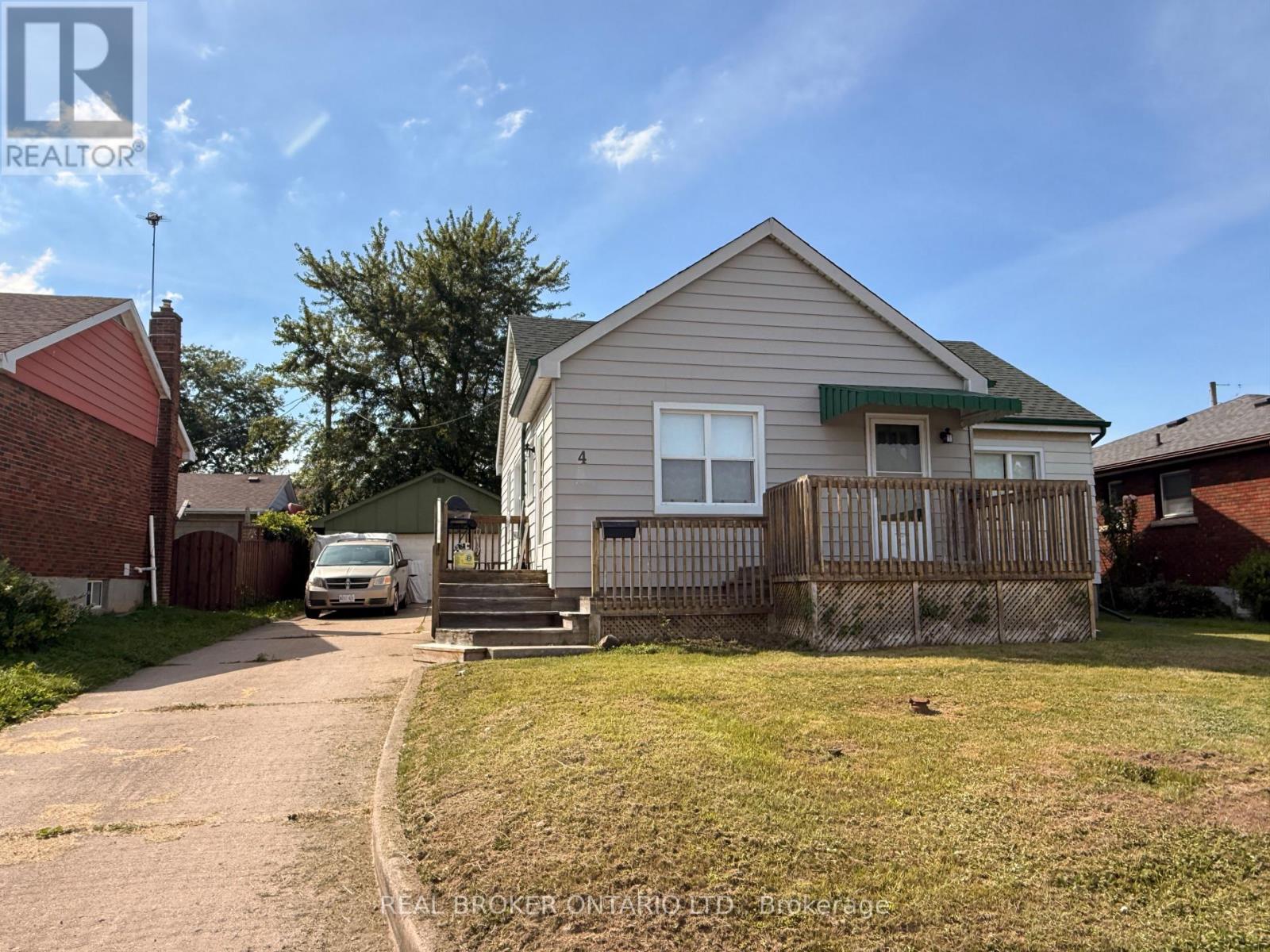 4 Conlon Crescent, Thorold, Ontario  L2V 2M7 - Photo 2 - X13793146