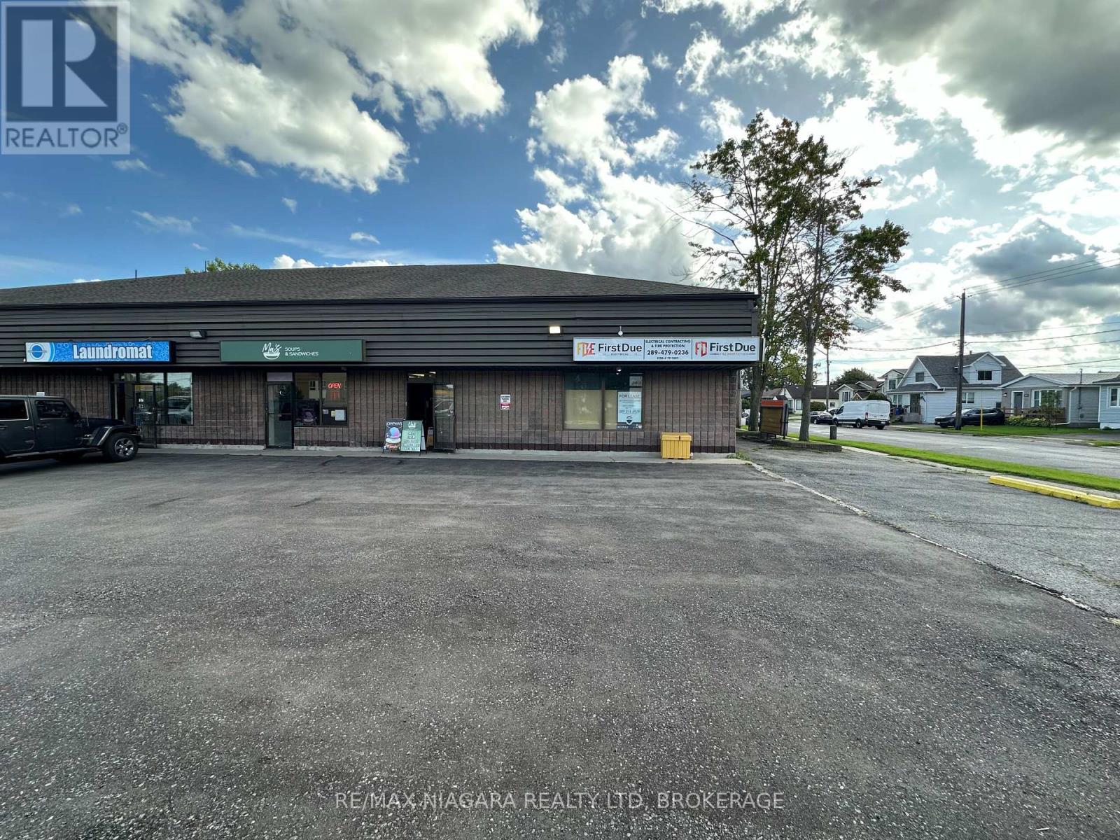 5 - 601 Southworth Street S, Welland, Ontario  L3B 2A2 - Photo 2 - X13793182