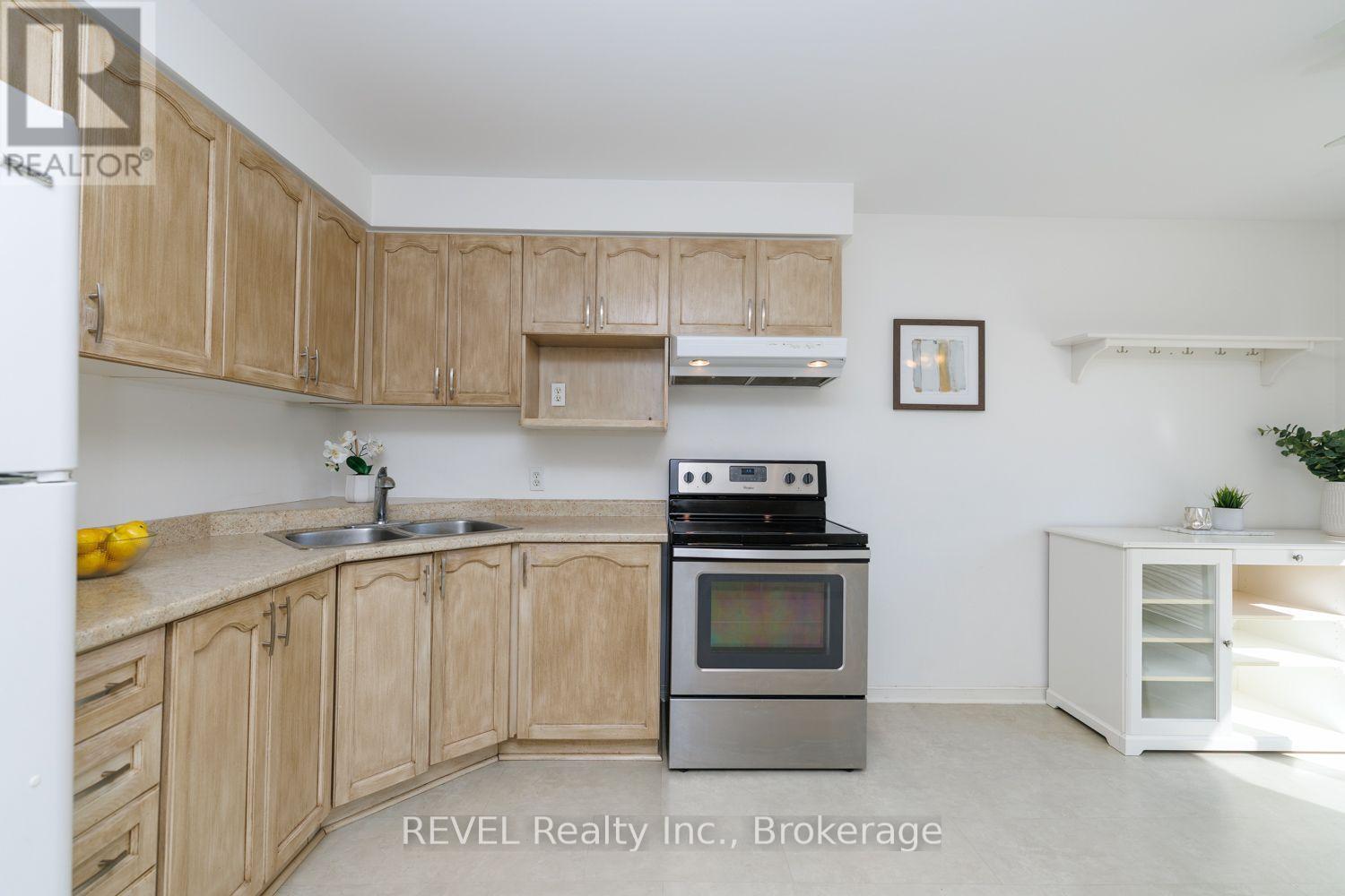 4 Saddler Street, Pelham, Ontario  L3E 0N8 - Photo 14 - X13793424
