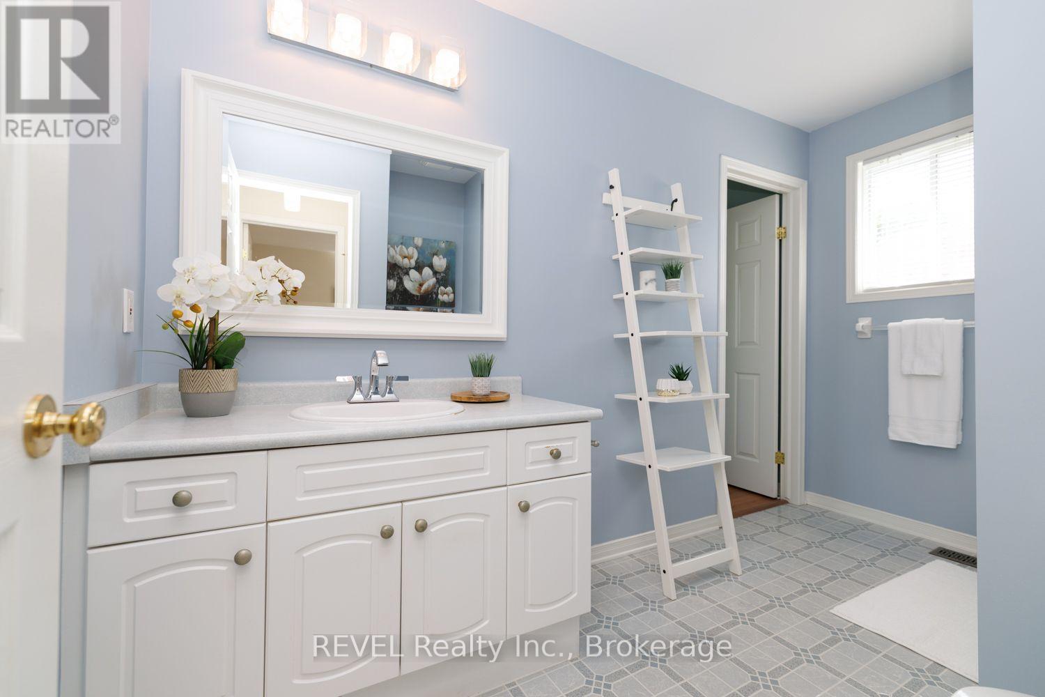 4 Saddler Street, Pelham, Ontario  L3E 0N8 - Photo 20 - X13793424
