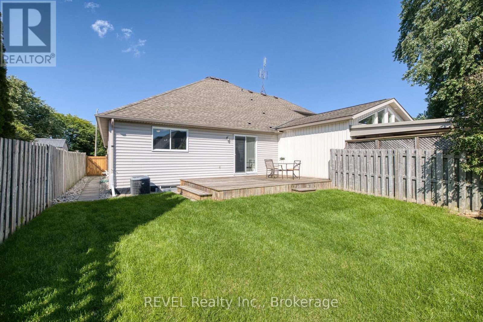 4 Saddler Street, Pelham, Ontario  L3E 0N8 - Photo 31 - X13793424