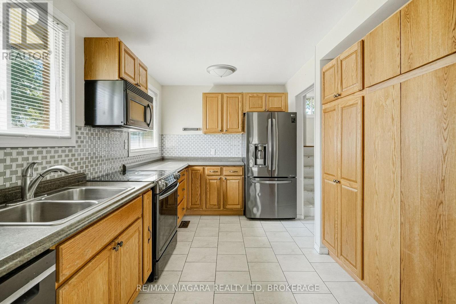 71 Glenayr Place, Welland, Ontario  L3C 3M6 - Photo 10 - X13793618