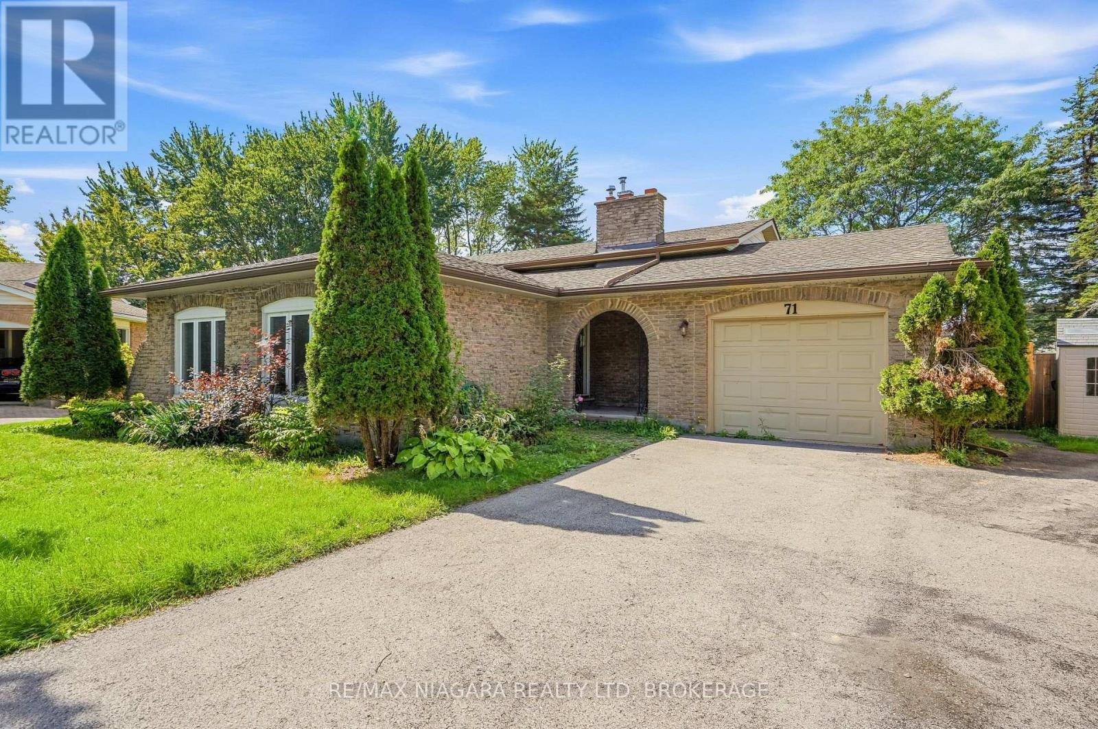 71 Glenayr Place, Welland, Ontario  L3C 3M6 - Photo 2 - X13793618
