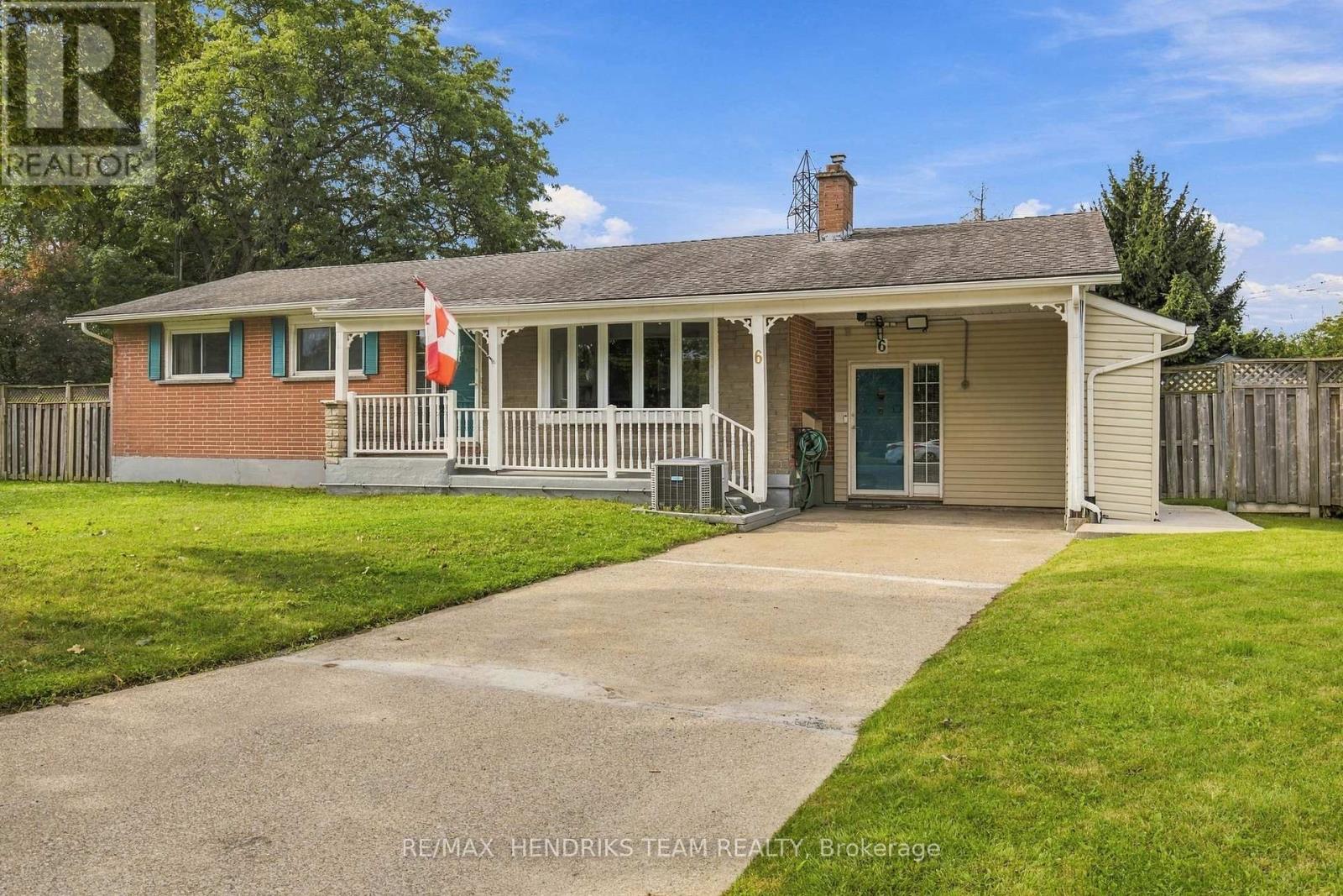 6 Glengrove Circle, St. Catharines, Ontario  L2T 2Y9 - Photo 2 - X13794210
