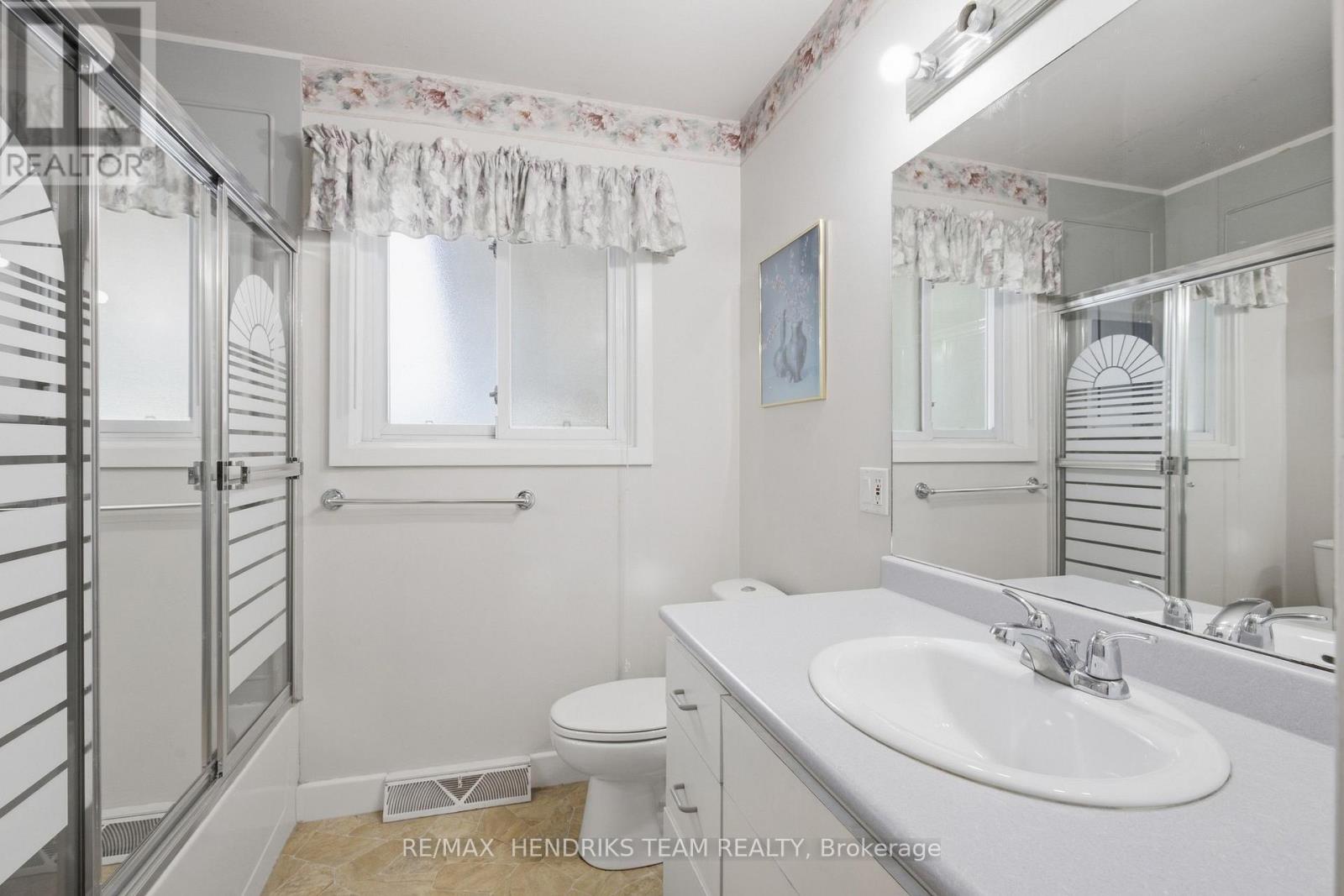 6 Glengrove Circle, St. Catharines, Ontario  L2T 2Y9 - Photo 26 - X13794210