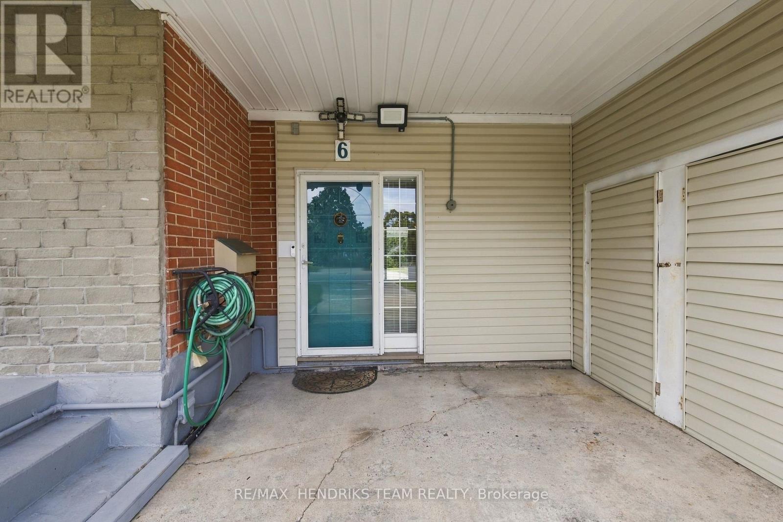 6 Glengrove Circle, St. Catharines, Ontario  L2T 2Y9 - Photo 4 - X13794210