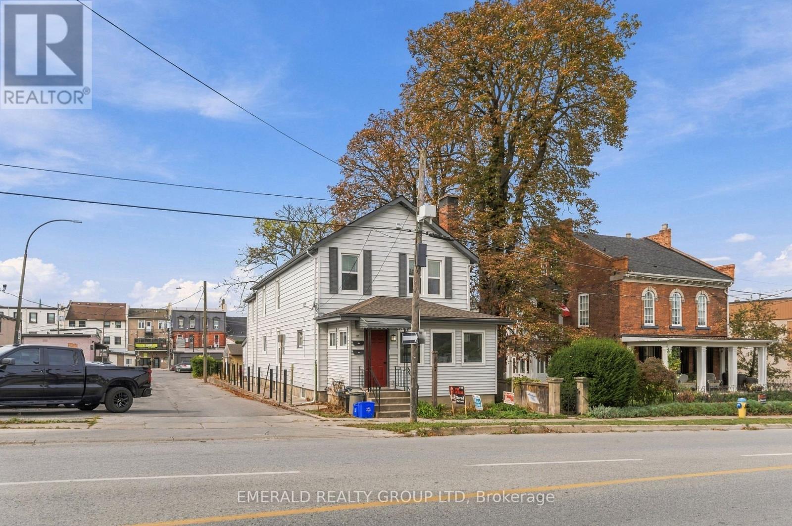 Upper - 7 Ormond Street S, Thorold, Ontario  L2V 1Y2 - Photo 24 - X13794346