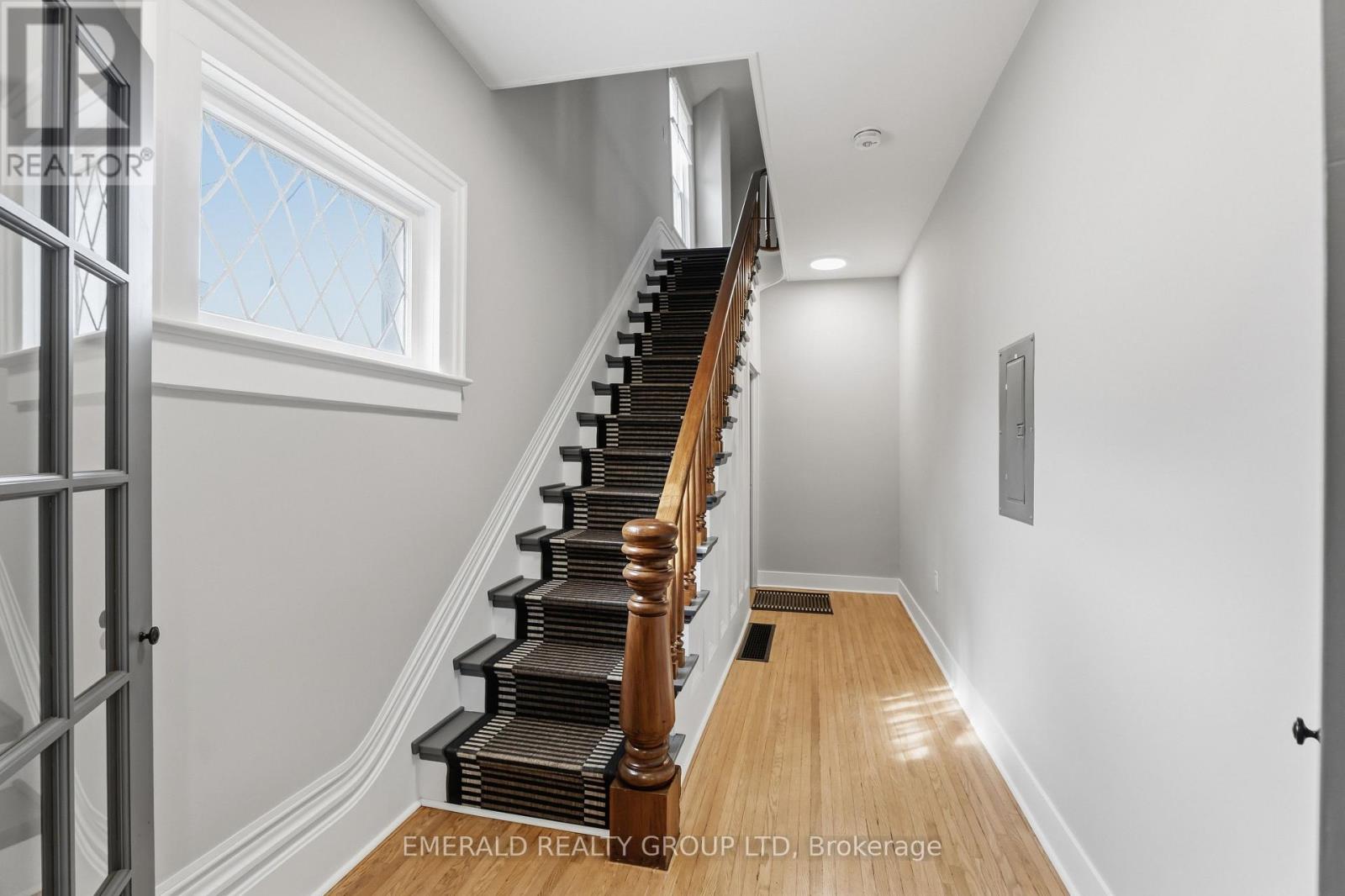Upper - 7 Ormond Street S, Thorold, Ontario  L2V 1Y2 - Photo 3 - X13794346