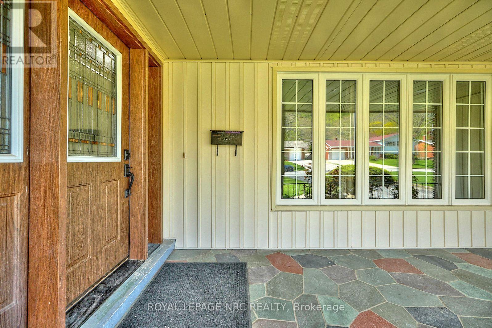 36 Valerie Drive, St. Catharines, Ontario  L2T 3G5 - Photo 4 - X13794358