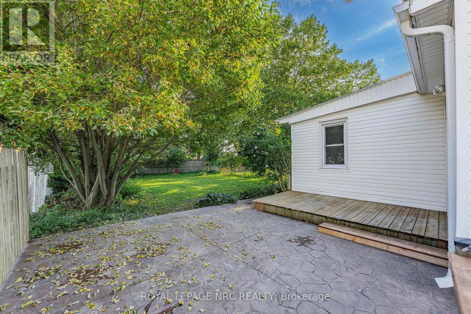 12 Admiral Road, St. Catharines, Ontario  L2P 1G5 - Photo 38 - X13794458
