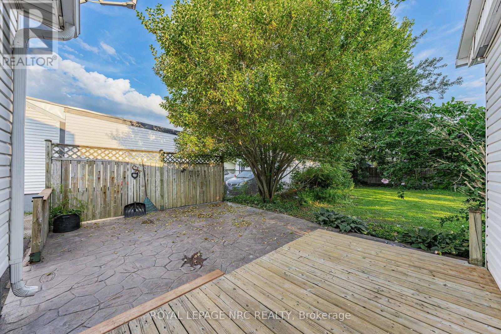 12 Admiral Road, St. Catharines, Ontario  L2P 1G5 - Photo 39 - X13794458