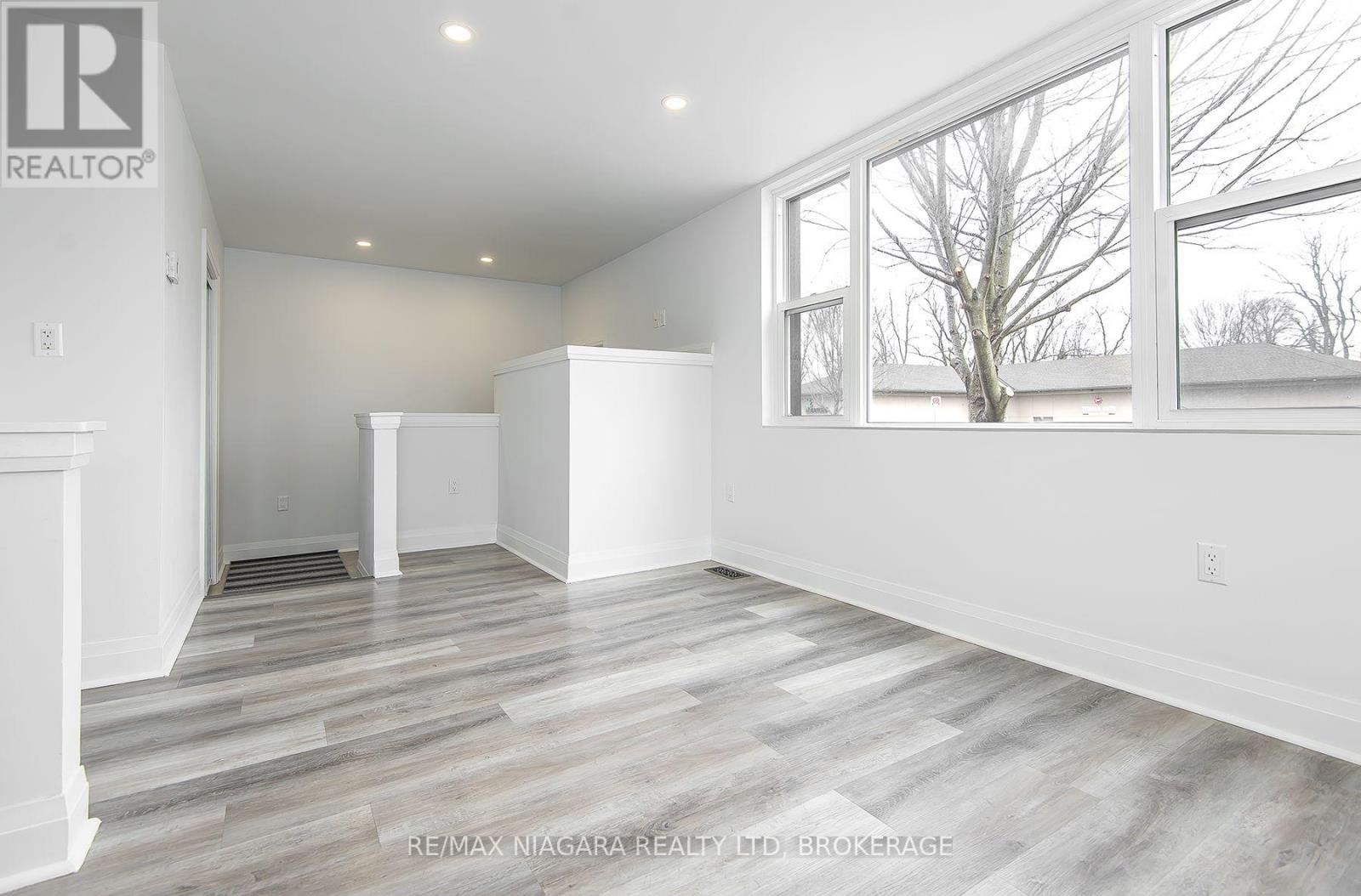 120 Main Street W, Port Colborne, Ontario  L3K 3V2 - Photo 3 - X13794530