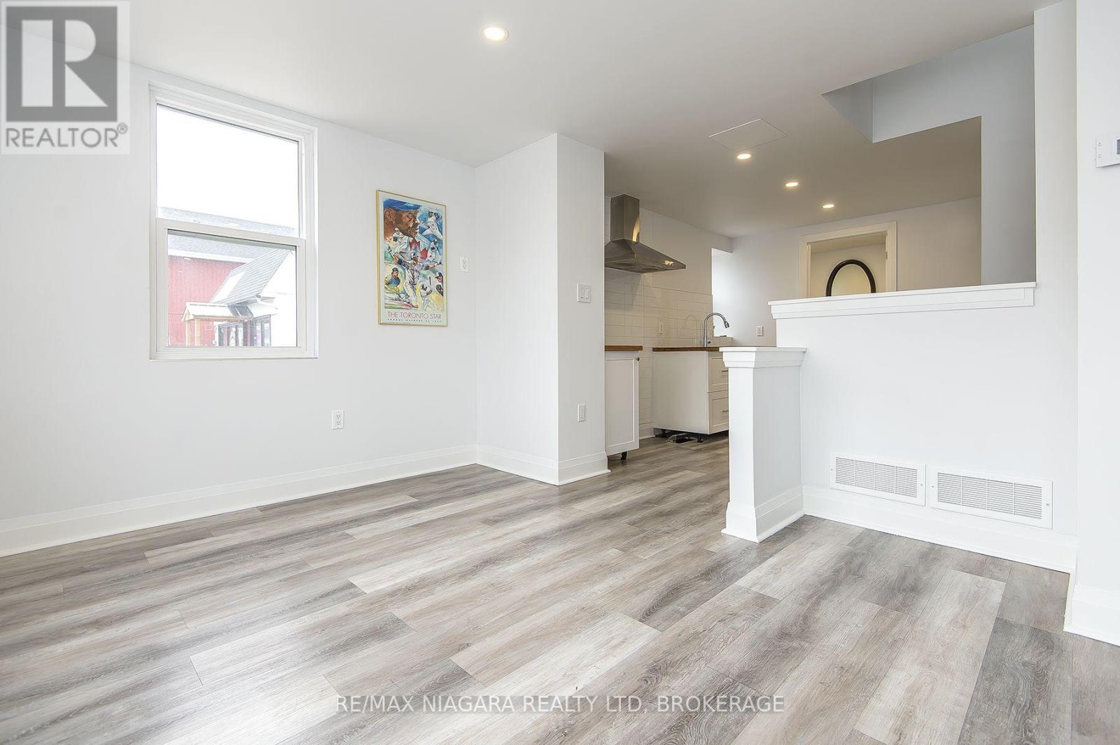120 Main Street W, Port Colborne, Ontario  L3K 3V2 - Photo 5 - X13794530