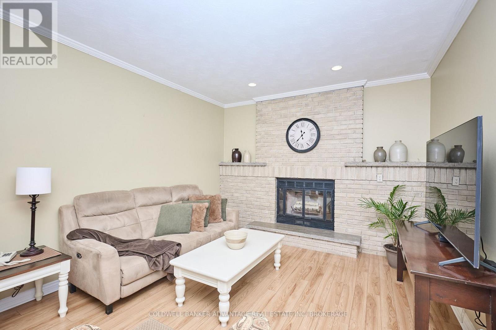 28 Dixon Crescent, Welland, Ontario  L3C 6P4 - Photo 7 - X13795238