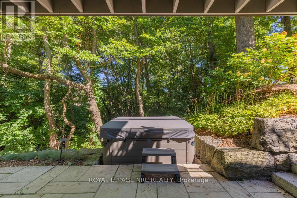 6399 Pinestone Road, Niagara Falls, Ontario  L2J 4L1 - Photo 35 - X13795716