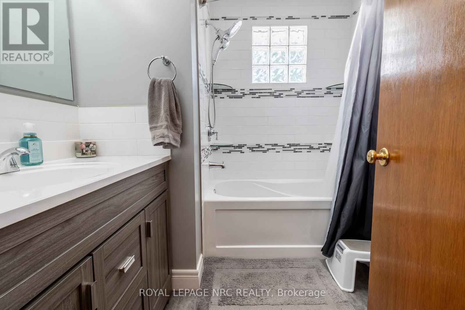 62 Lillian Place, Fort Erie, Ontario  L2A 5M2 - Photo 6 - X13795864