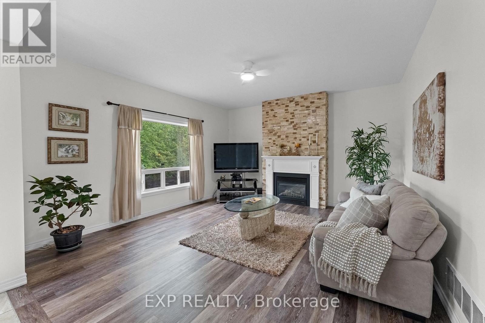 8876 Tristar Crescent, Niagara Falls, Ontario  L2G 0A4 - Photo 5 - X13796216
